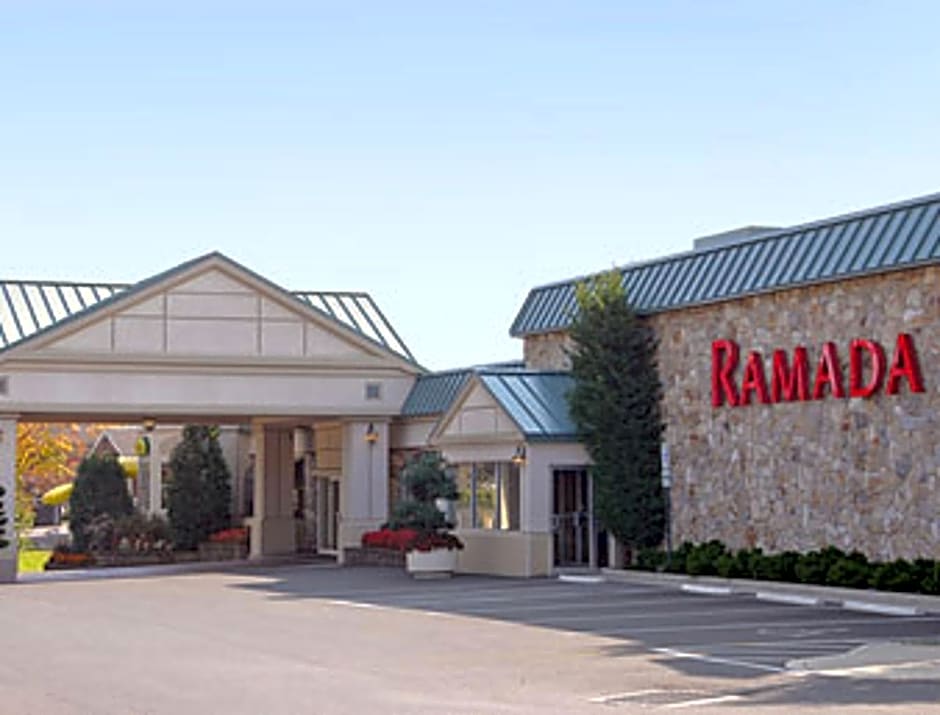 Ramada Hotel & Conference Center by Wyndham State College 