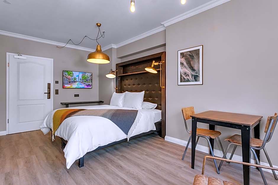 ODDSSON Downtown Hotel