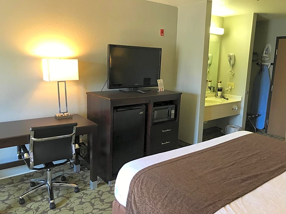 SureStay Plus Hotel by Best Western Bettendorf