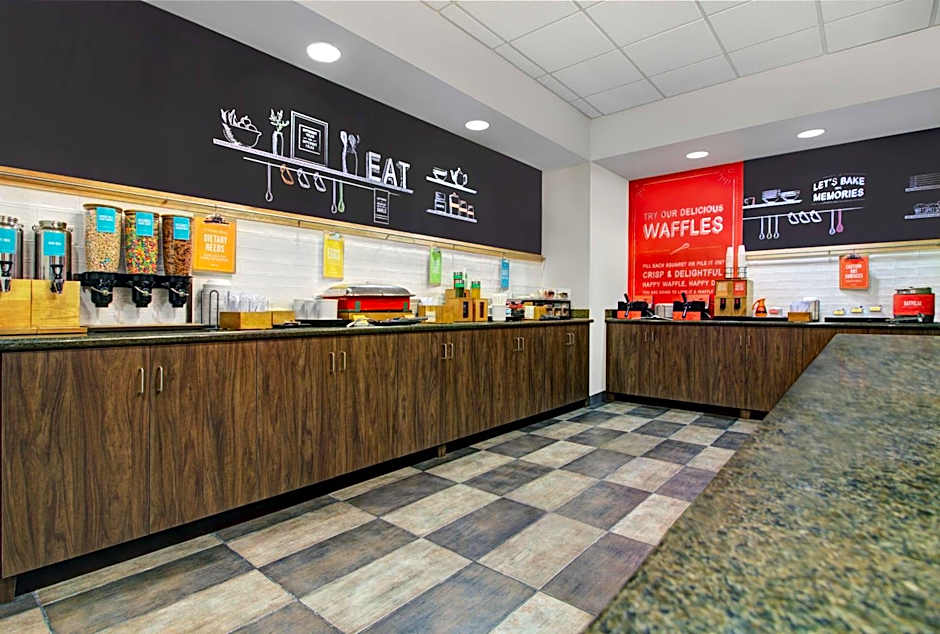 Hampton Inn & Suites Syracuse Dewitt