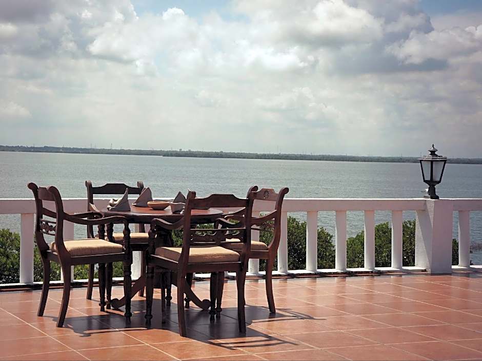 Hotel Lagoon Paradise