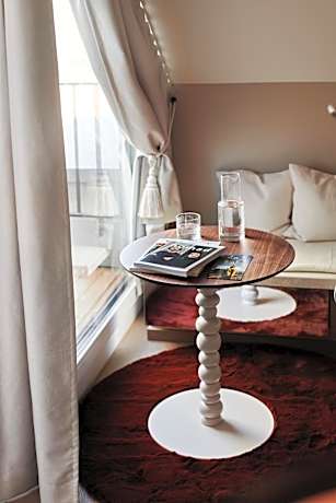 Bubble Bath Suite - with bathtub and roof terrace