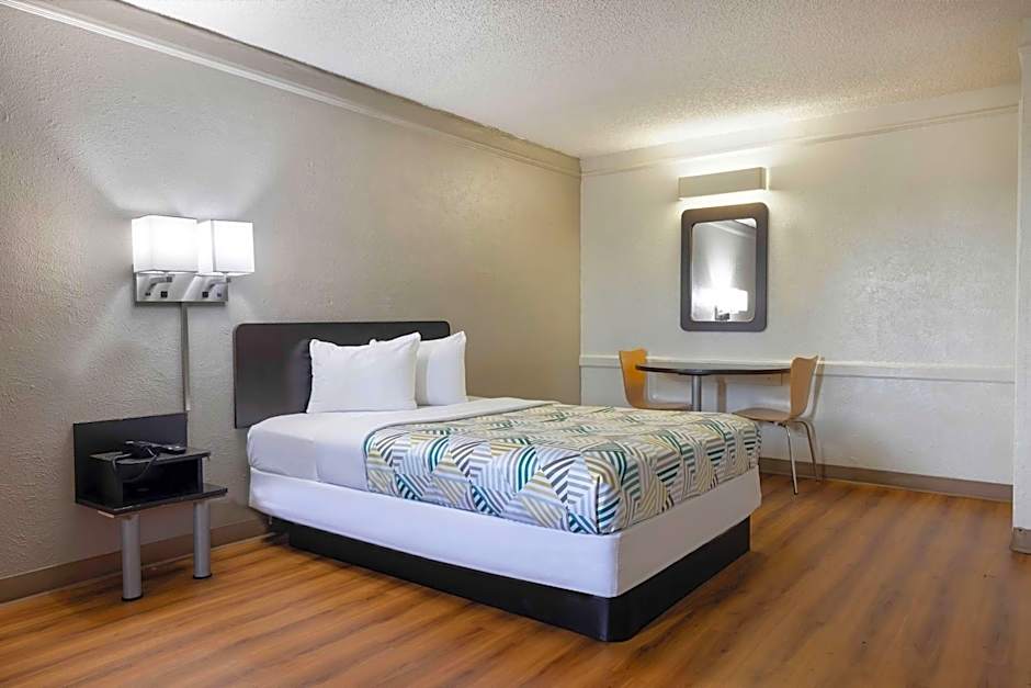 Motel 6-Beaumont, TX