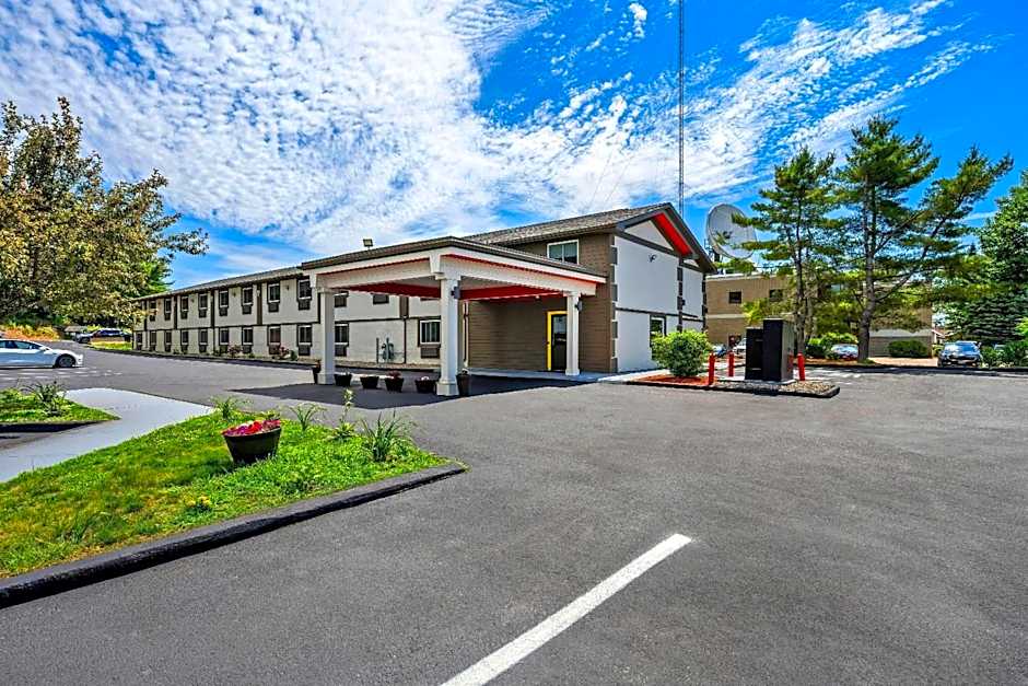 Super 8 by Wyndham Lewiston Auburn Area