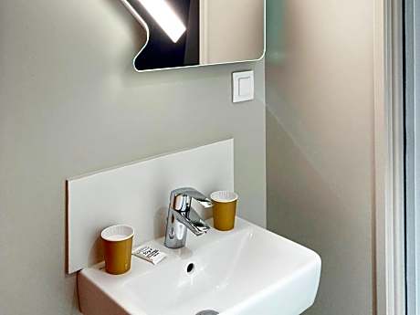 Room with 2 twin beds