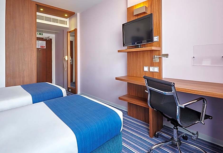 Holiday Inn Express Lisbon Alfragide By IHG