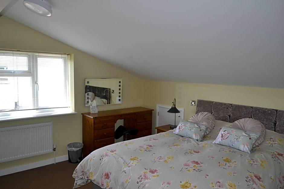 The Lawns Tea Room and B&B