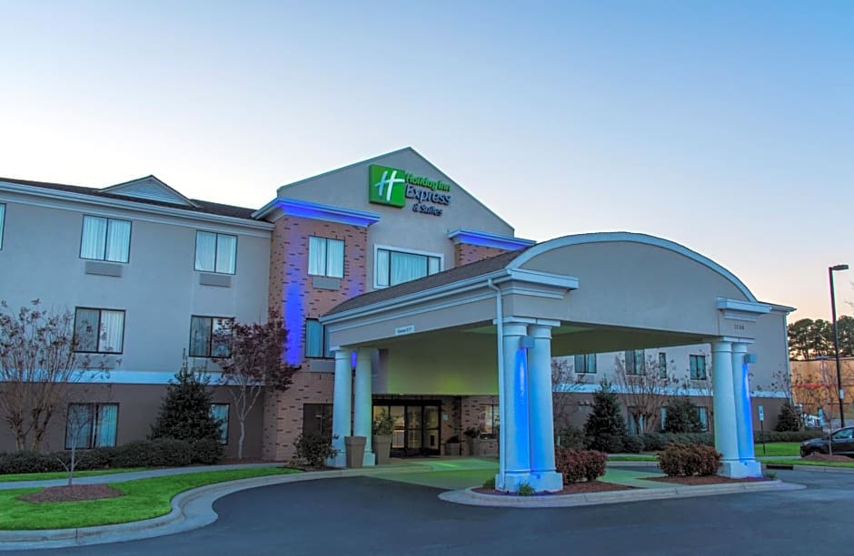 Holiday Inn Express Hotel & Suites Kinston, an IHG Hotel