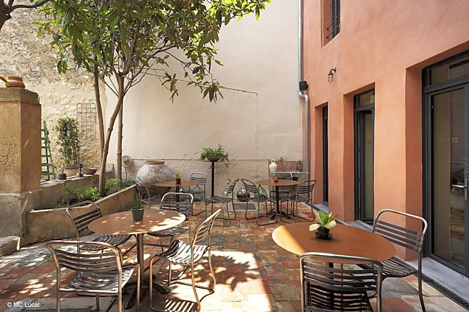 Le 19-21 - Un amour d'hotel