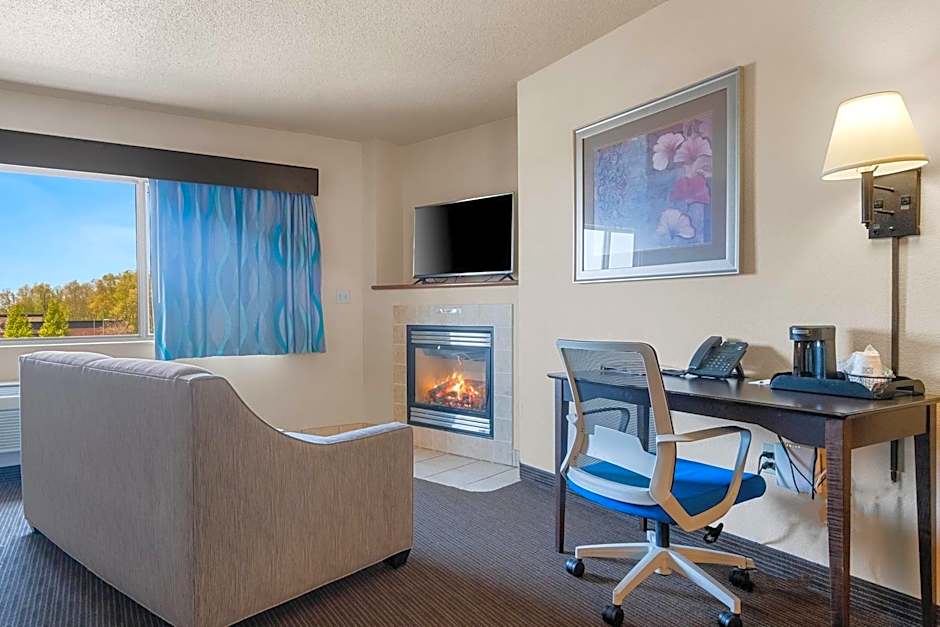AmericInn by Wyndham Green Bay East