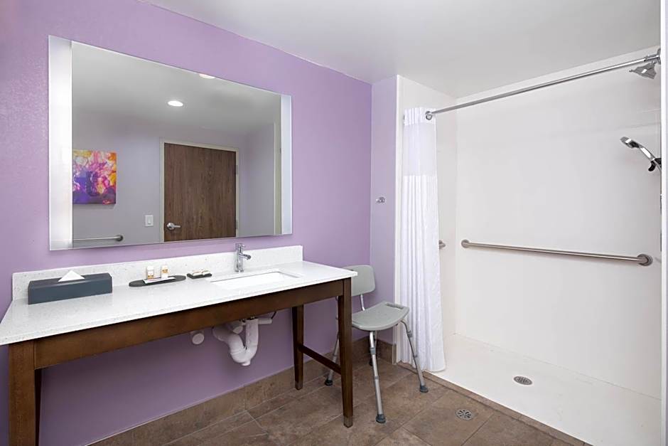 La Quinta Inn & Suites by Wyndham Perry