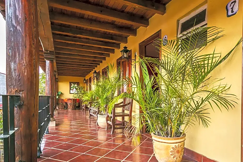 OYO Posada De Los Angeles