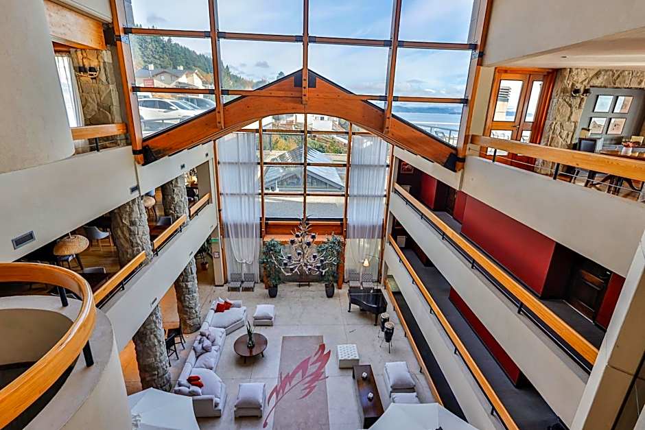 Cacique Inacayal Lake Hotel & Spa