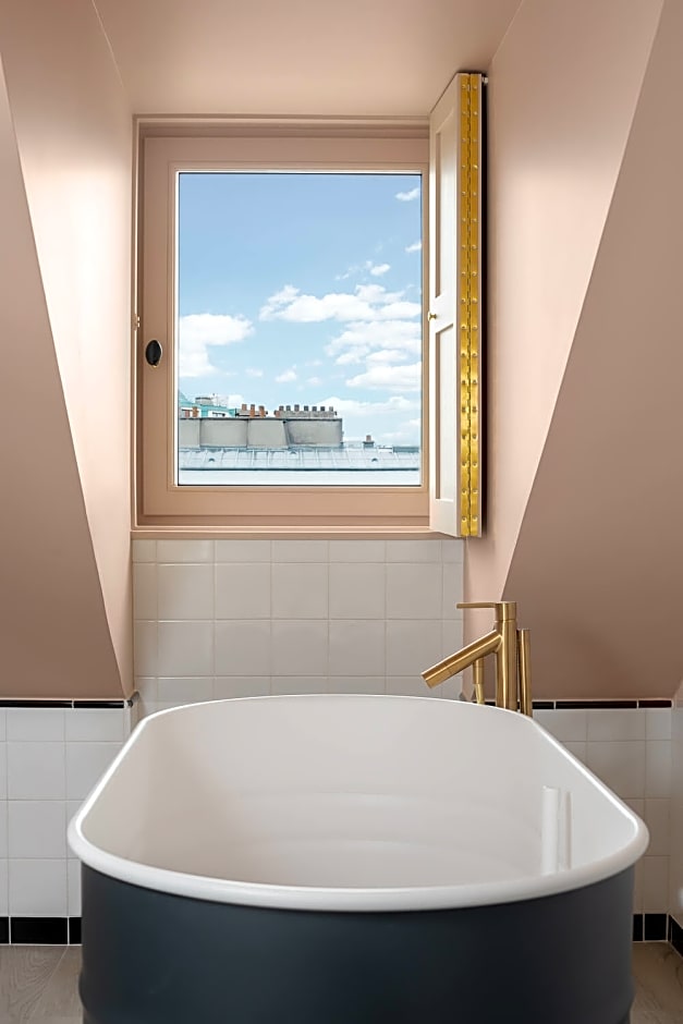 Chouchou Hotel