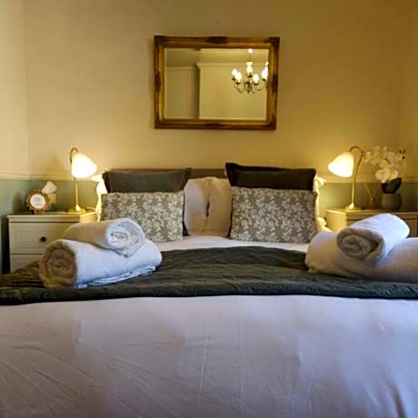 Deluxe Double Room with Bath