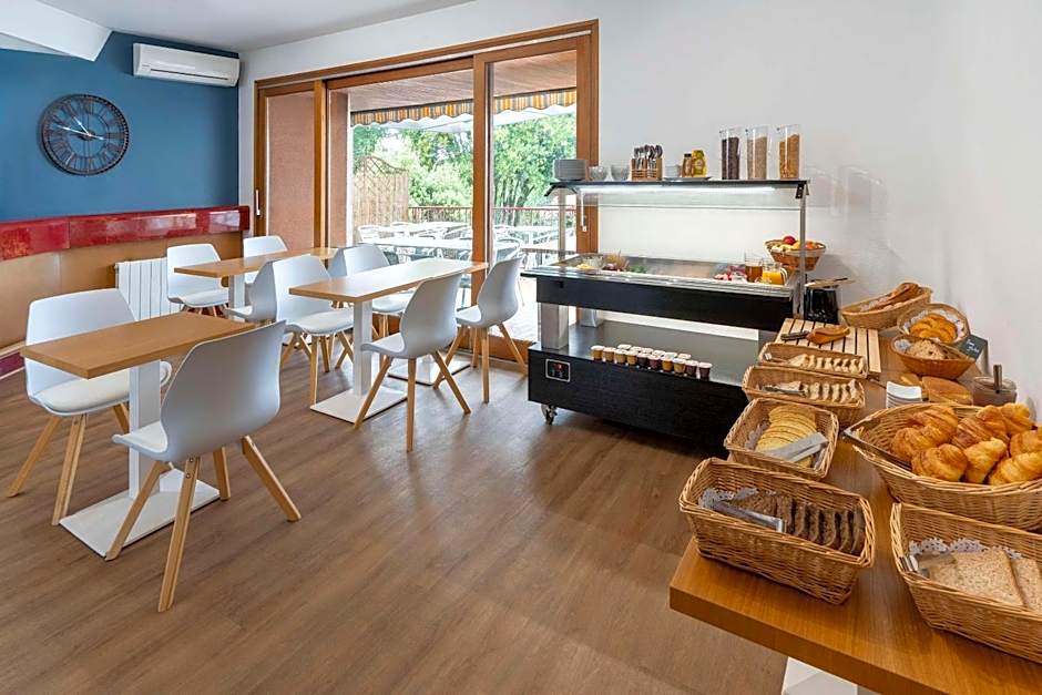 Sure Hotel by Best Western Saintes