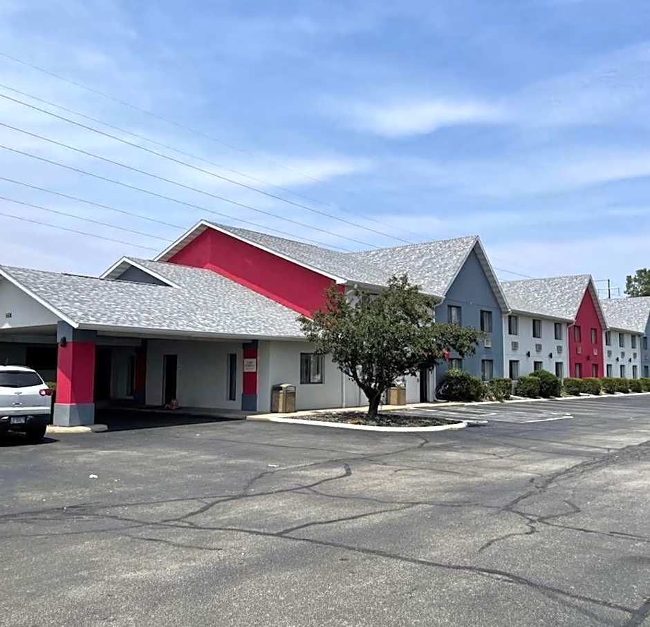 Ramada by Wyndham Effingham