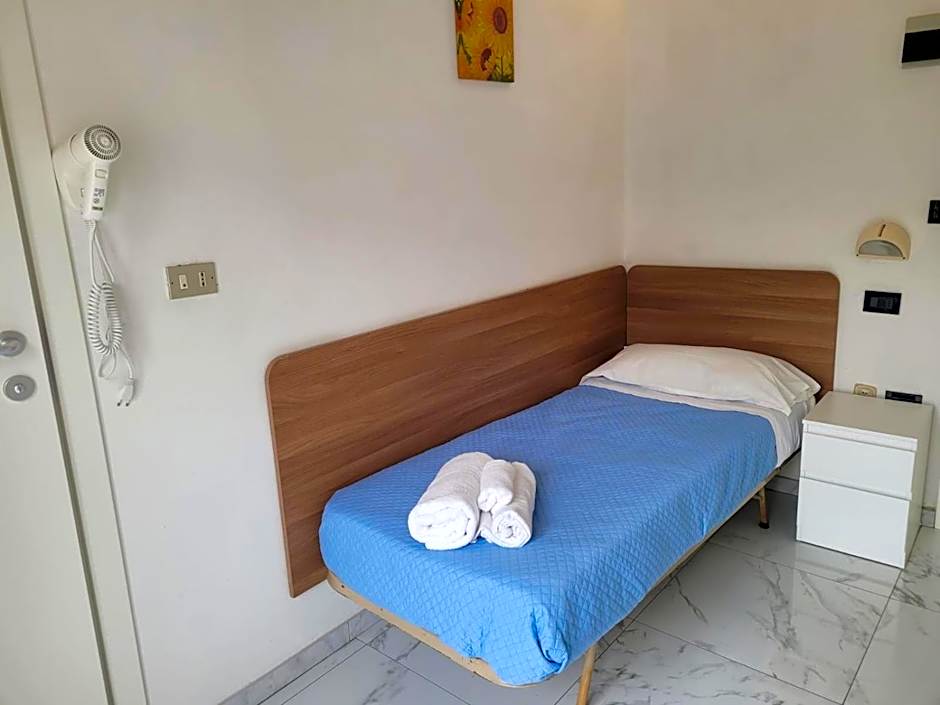 HOTEL VILLA ELISA
