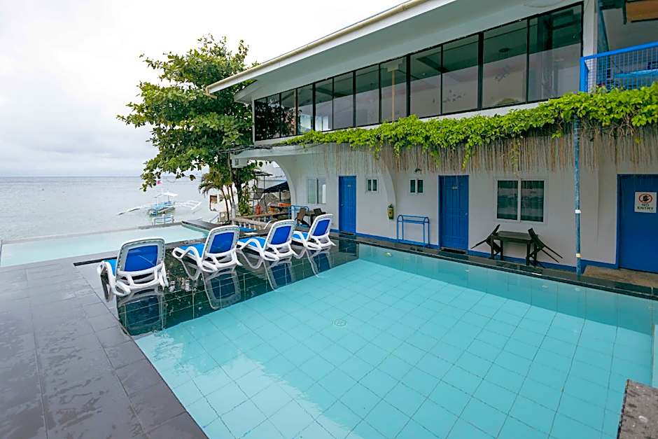 Pescadores Suites Moalboal