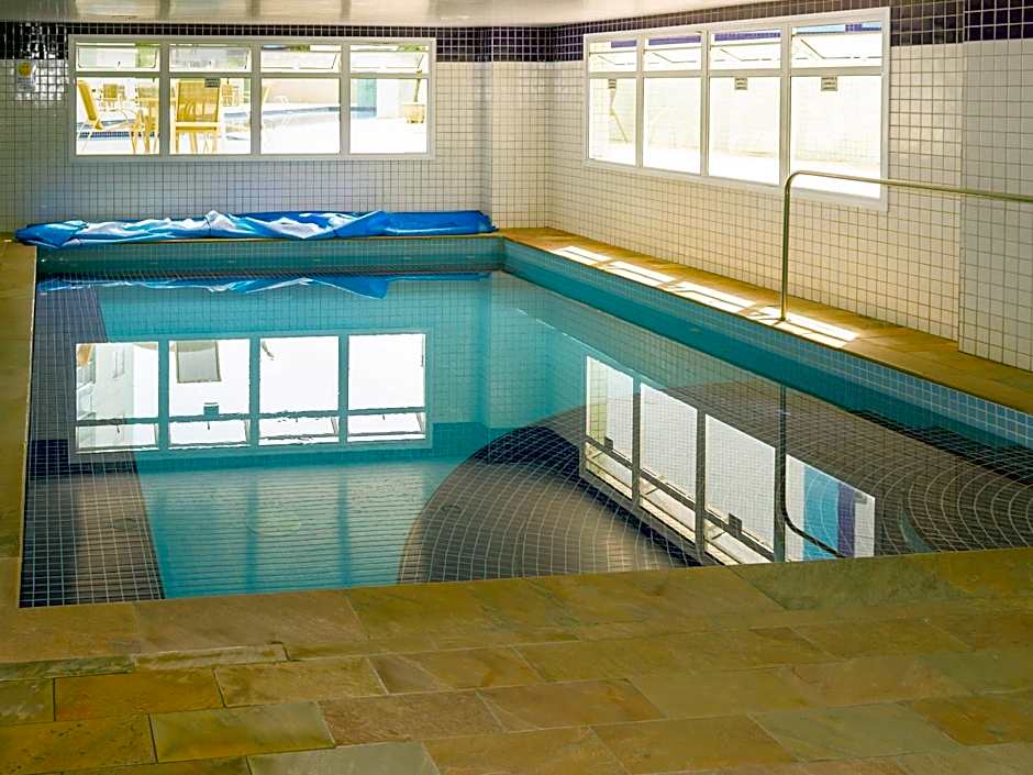 Apto Praia Grande (250m) - Condomínio Jequitibá PISCINA AQUECIDA SALÃO DE JOGOS