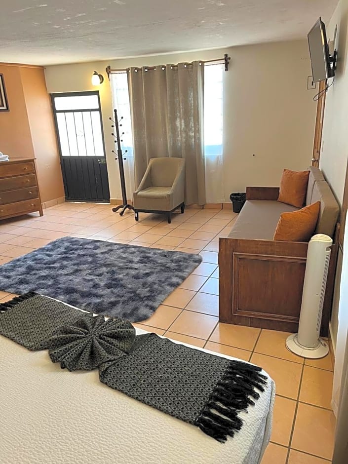 Hotel Jardín Cantador