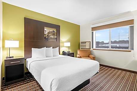 Queen Room - Non-Smoking