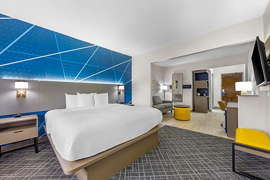 Comfort Suites London South