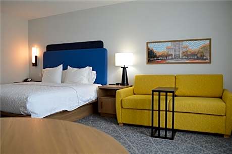 1 King Bed Nonsmoking