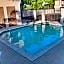 Burbank Inn and Suites