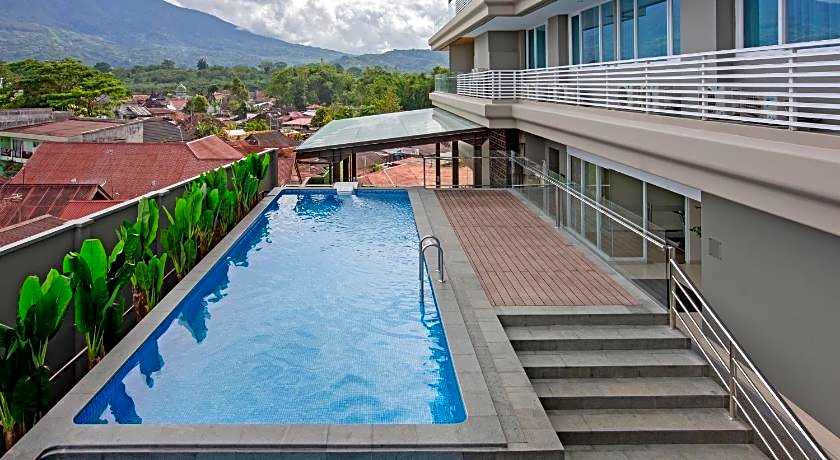 Hotel Santika Bukittinggi