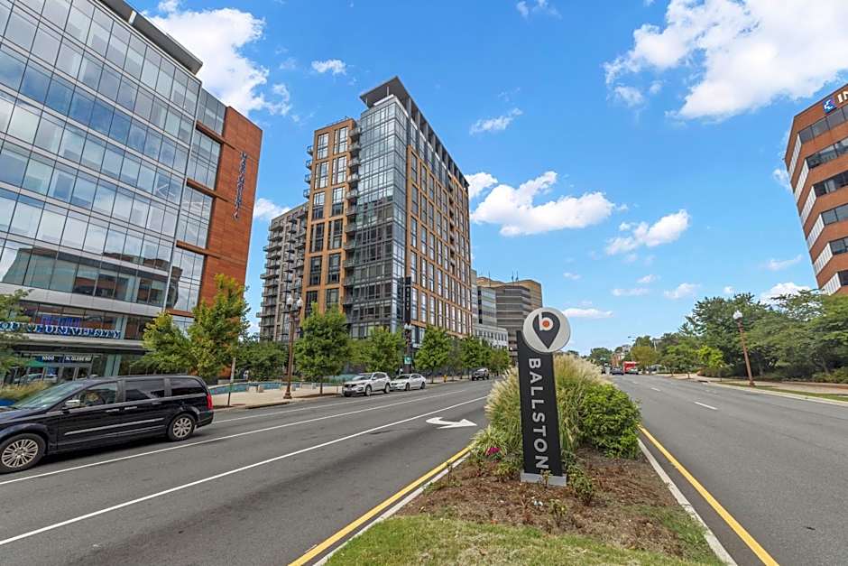 Placemakr Marymount Ballston