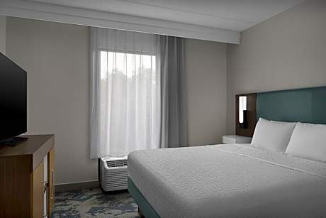 King Suite - Hearing Access/Non-Smoking