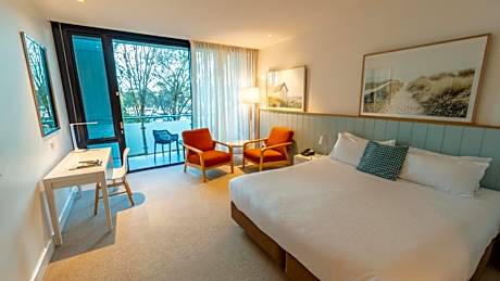 Urban View Junior Suite