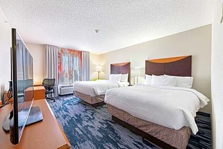 Queen Room with Two Queen Beds and Adapted Tub - Mobility and Hearing Accessible