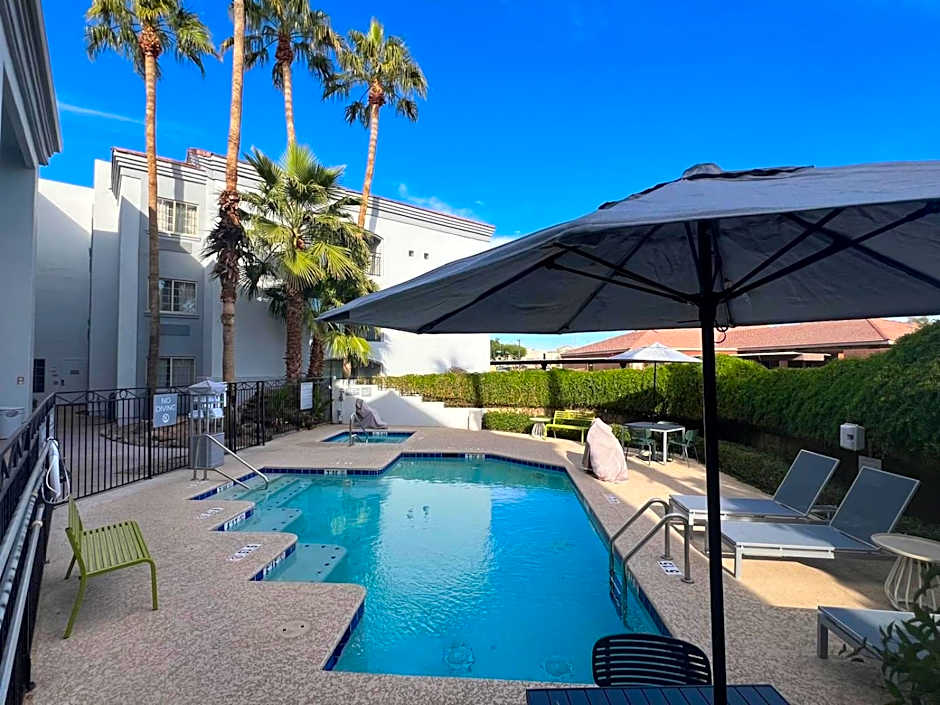 Spark by Hilton Glendale Peoria Phoenix North