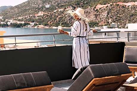 Dave by the Beach Loutraki