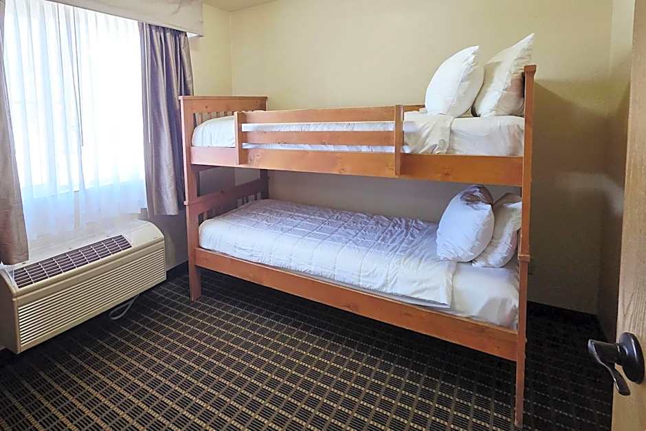 Quality Inn & Suites Silverthorne - Copper Mountain