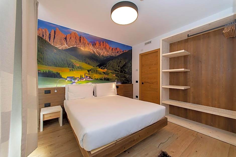 YUGOGO PELLICO 8 Trento Centro