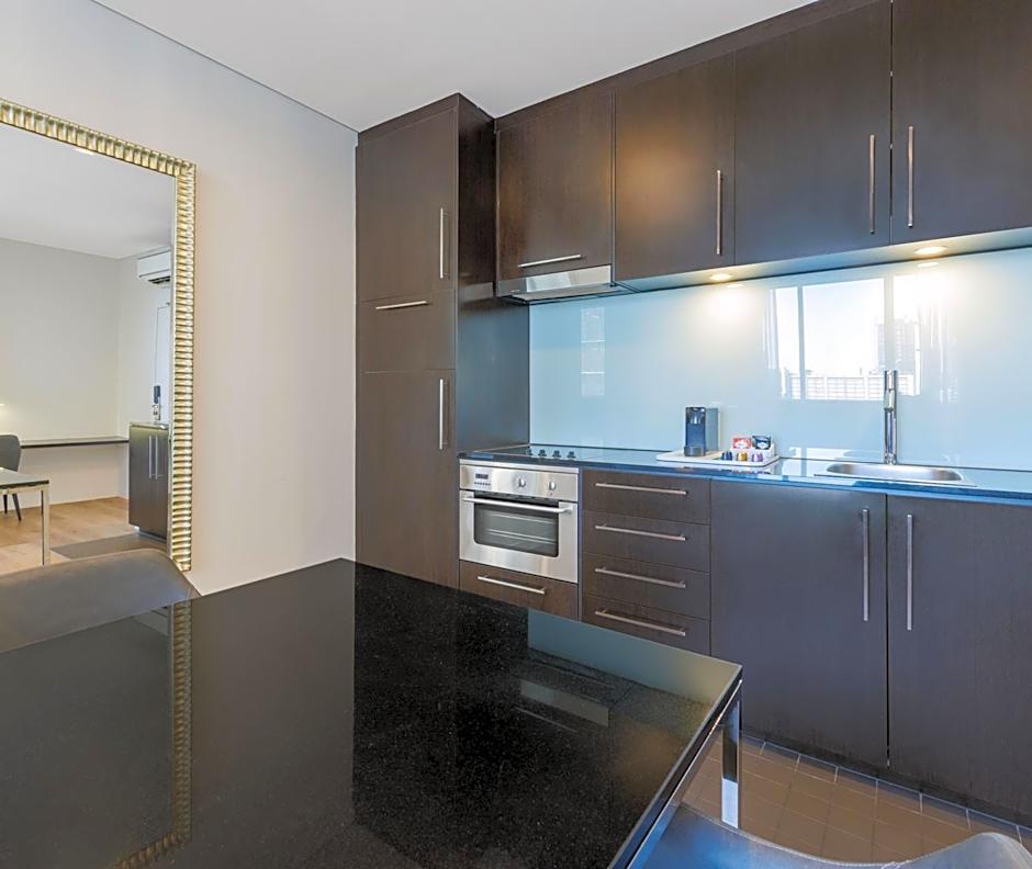 Oaks Melbourne on Collins Hotel