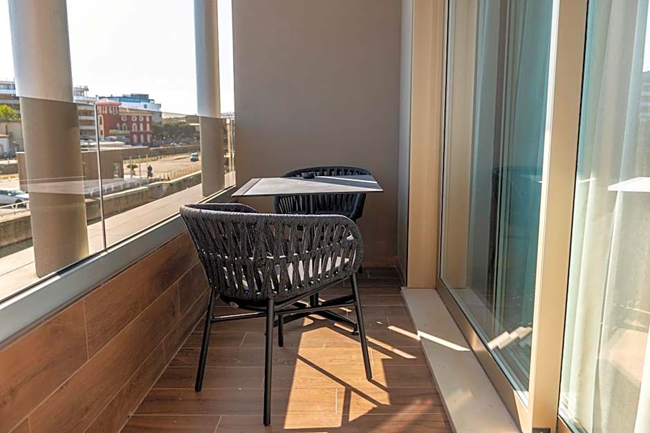 Visionair Suites & SPA-Room Only e Honesty Bar