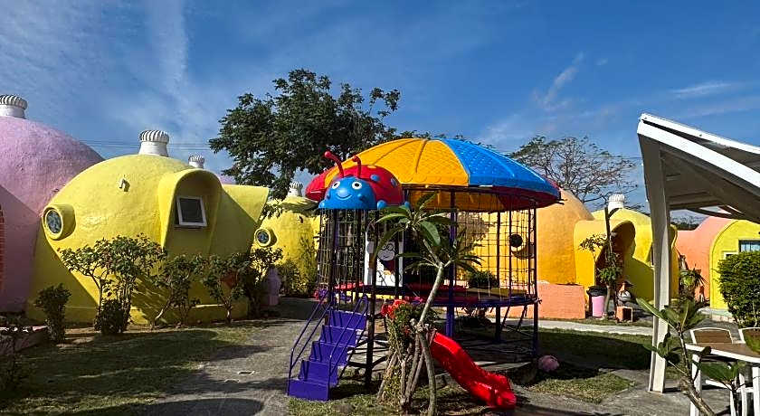 HI-BI Outer Space House BnB