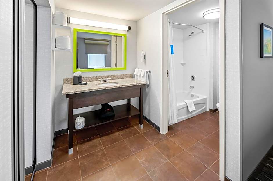 Hampton Inn By Hilton & Suites Camp Springs