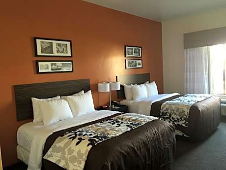 Queen Room with Two Queen Beds - Non Smoking