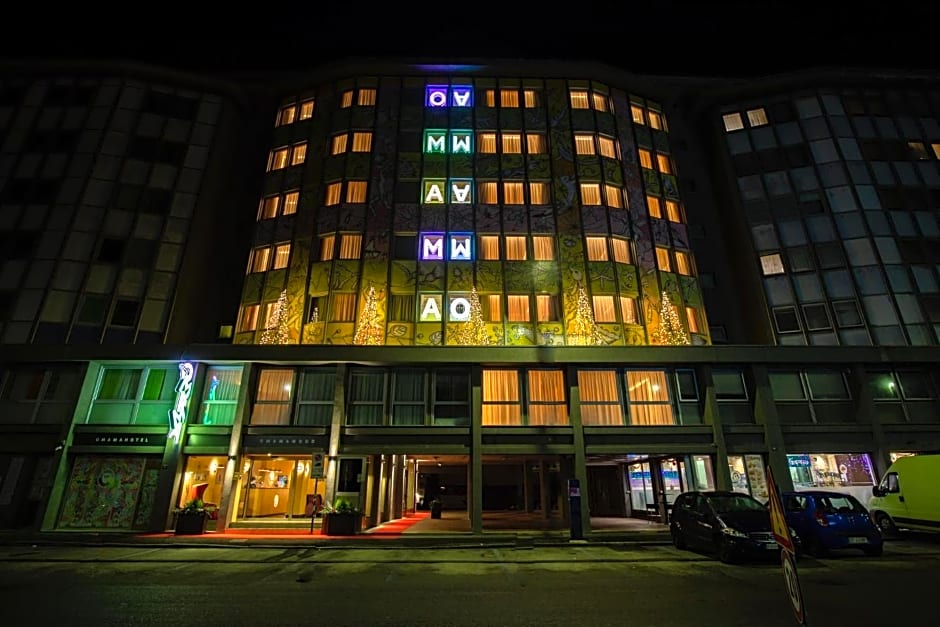 OMAMA Hotel