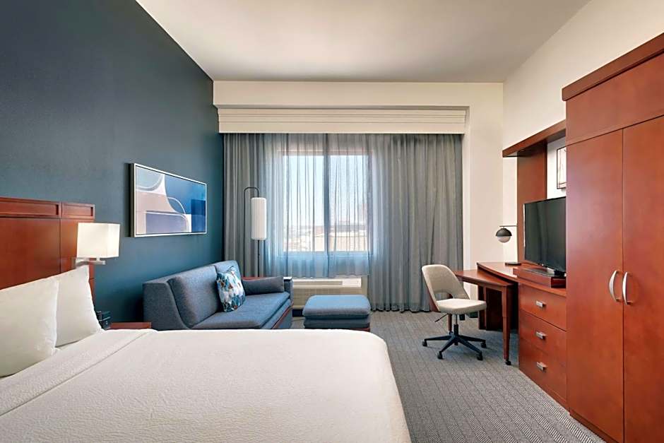 Courtyard by Marriott Lincoln Downtown/Haymarket