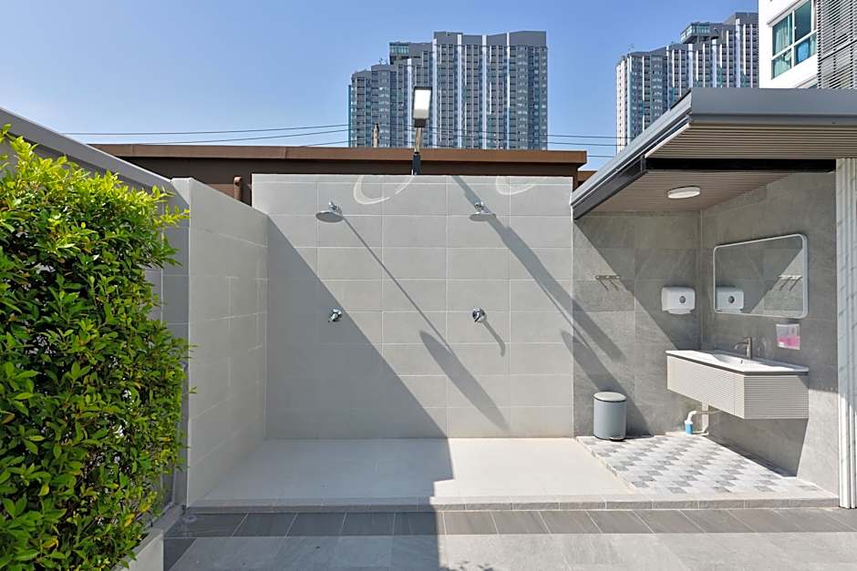 Three Seasons Bangkok