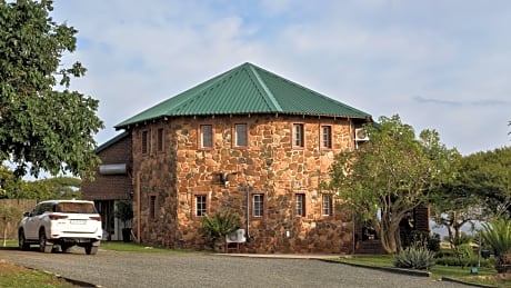 Buffalo Hill Safari Lodge
