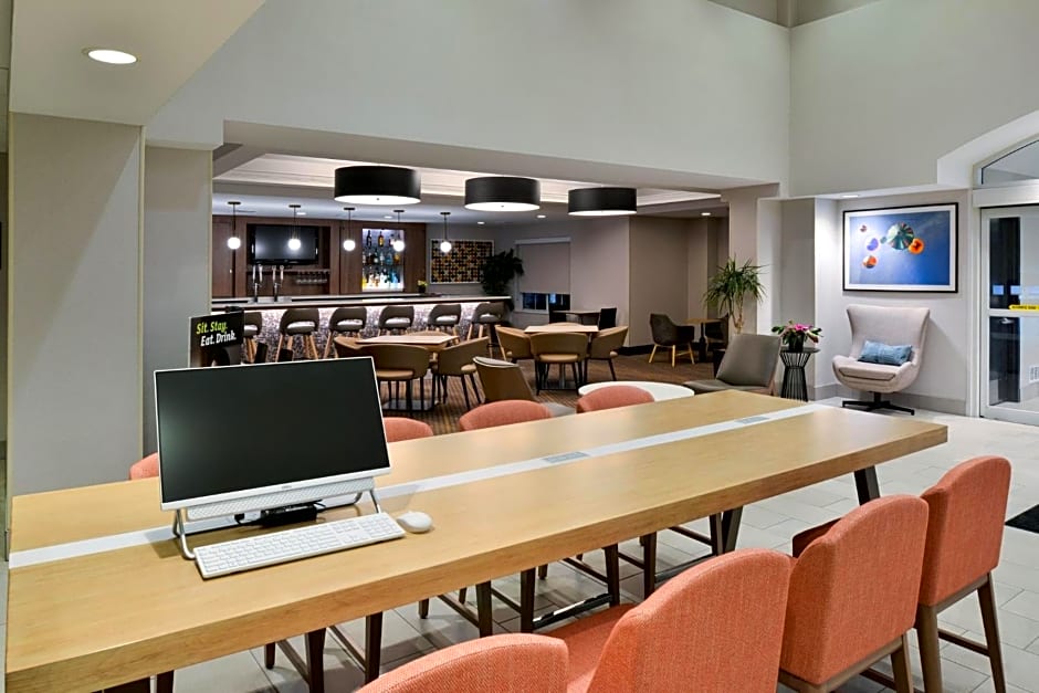 Holiday Inn Hotel & Suites Overland Park-Convention Center By IHG