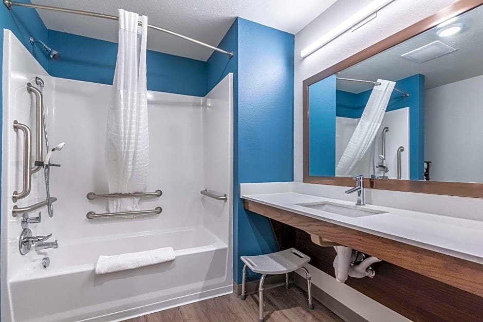 WoodSpring Suites Indianapolis Castleton