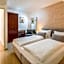 Best Western Plus Celebrity Suites